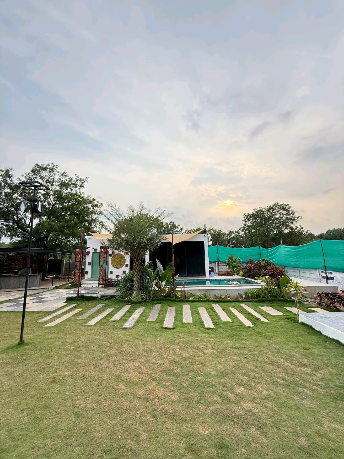 Dozzy 1773 (1 BHK), MOINABAD