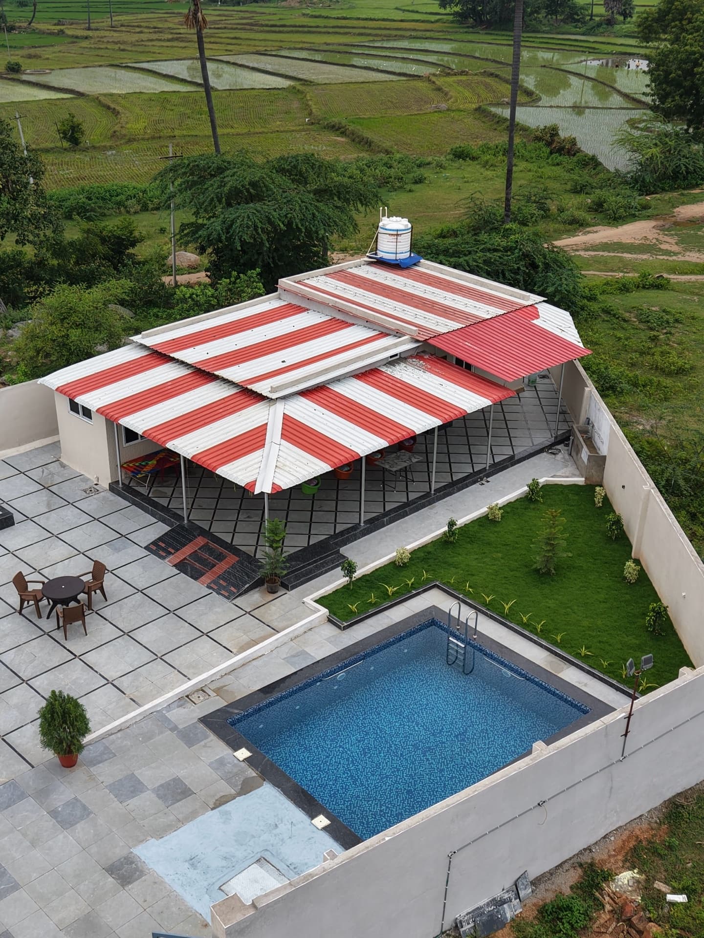 Dozzy 1867 (2 BHK), Anajpur