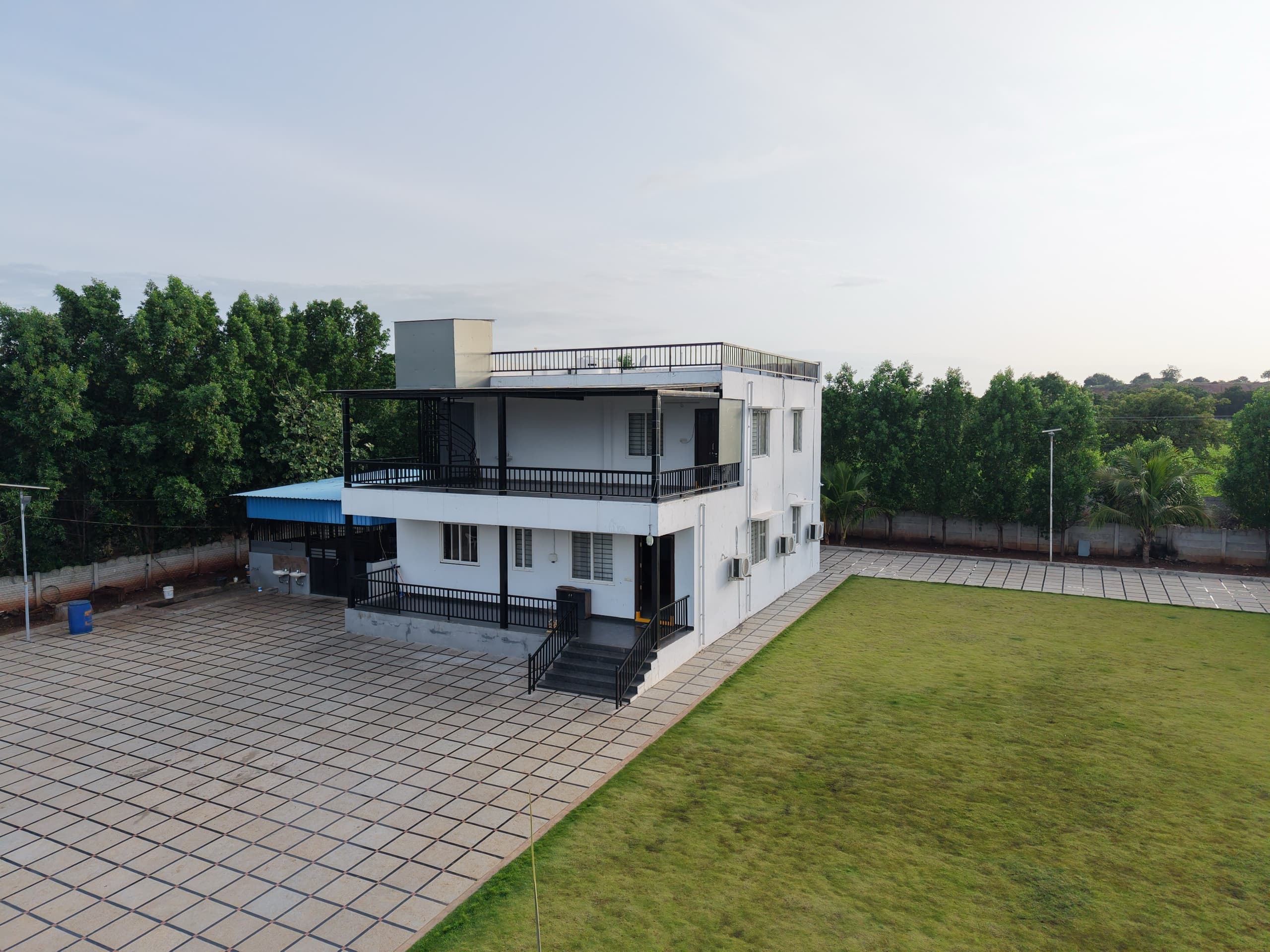 Dozzy 1844 (4 BHK), Angadichittampalle