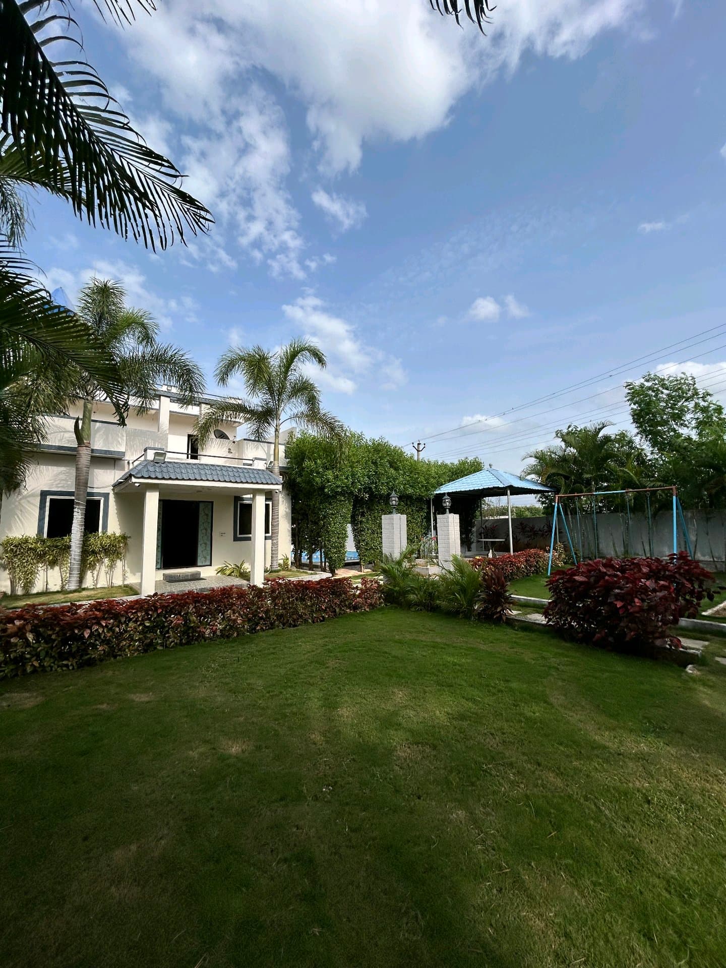 Dozzy 1824 (2 BHK), Reddipally