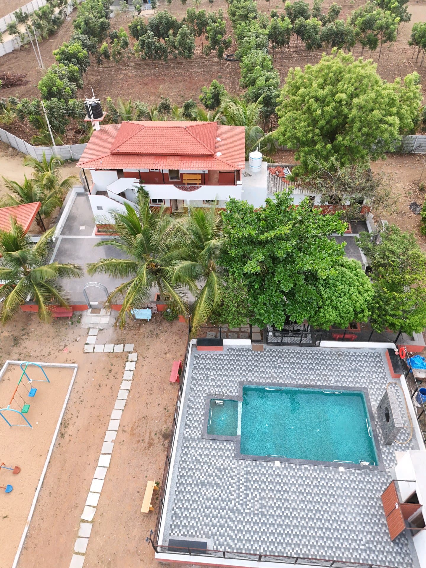 Dozzy 1686 (2 BHK), MOINABAD