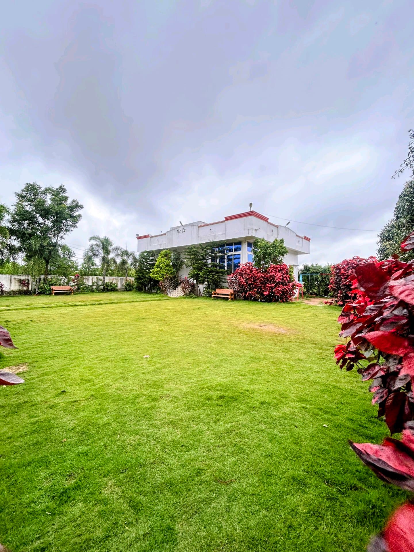 Dozzy 1895 (3 BHK), Moinabad