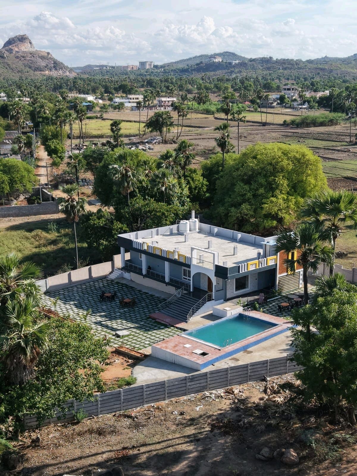 Dozzy 2179 (3 BHK), Anajpur