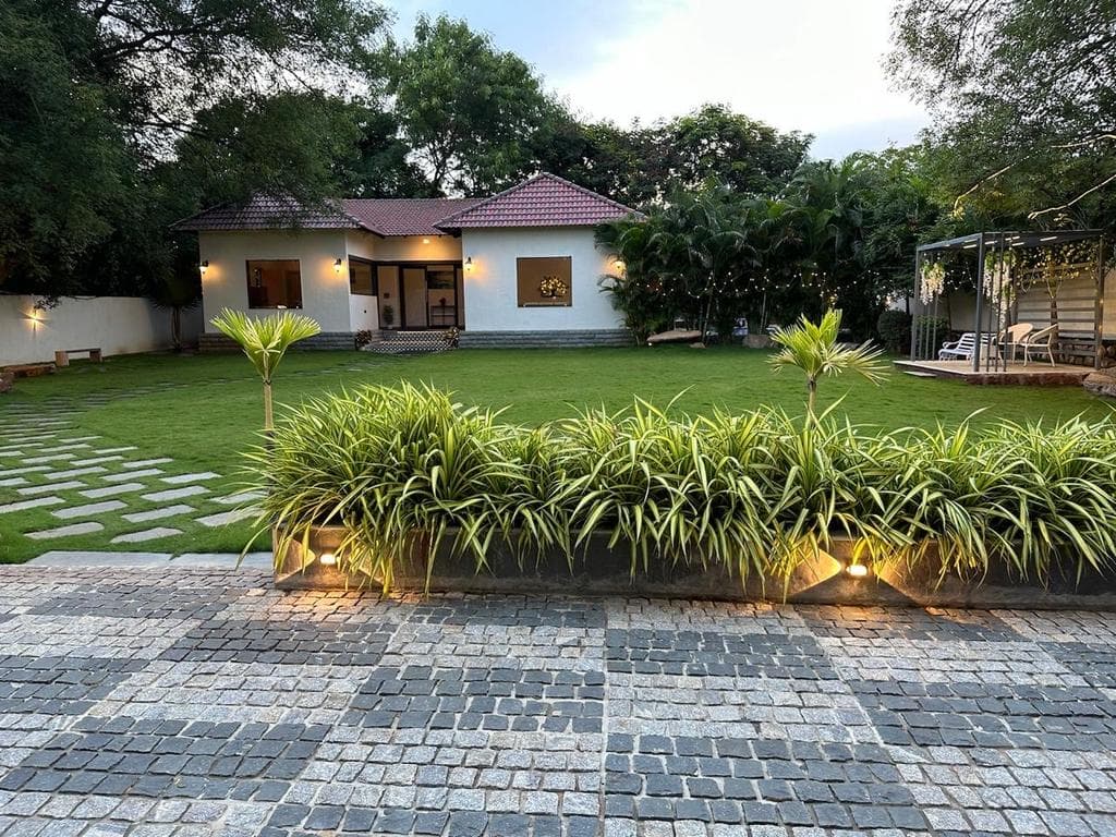 Bougainvillea Farm Stay, Moinabad