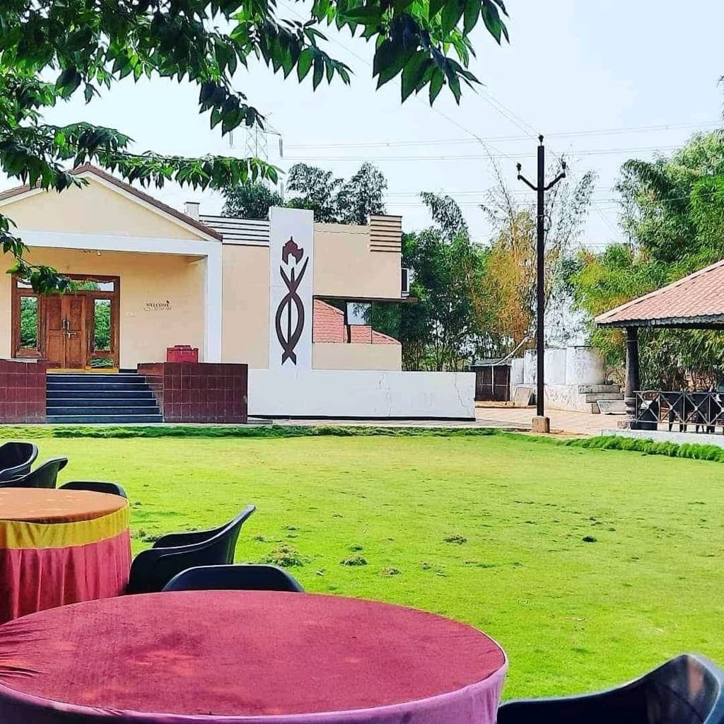 Sunlit Farmhouse, Shamshabad