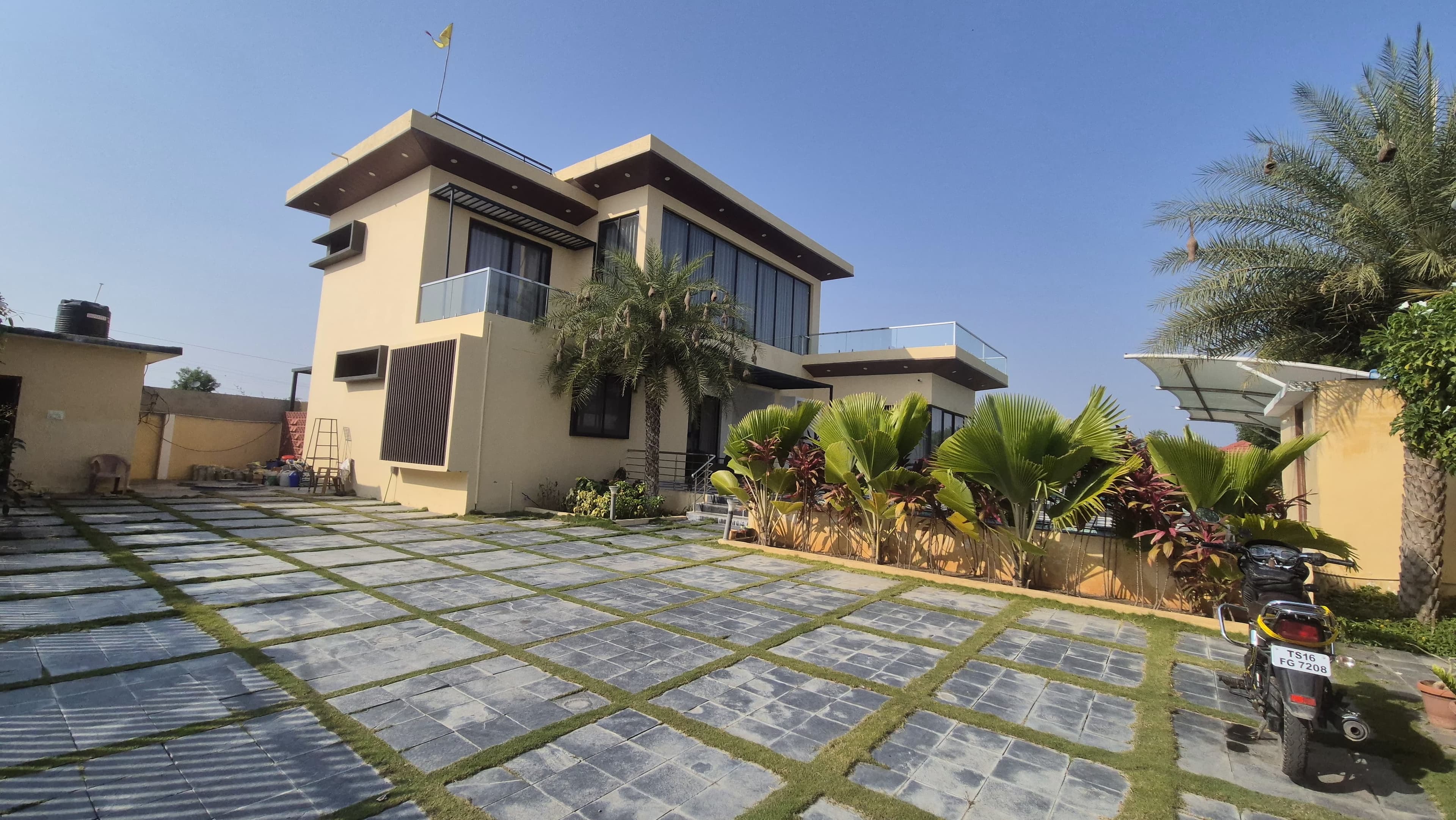 Charan's Villa — photo 5