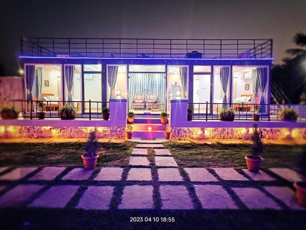 Savi Royal, Moinabad