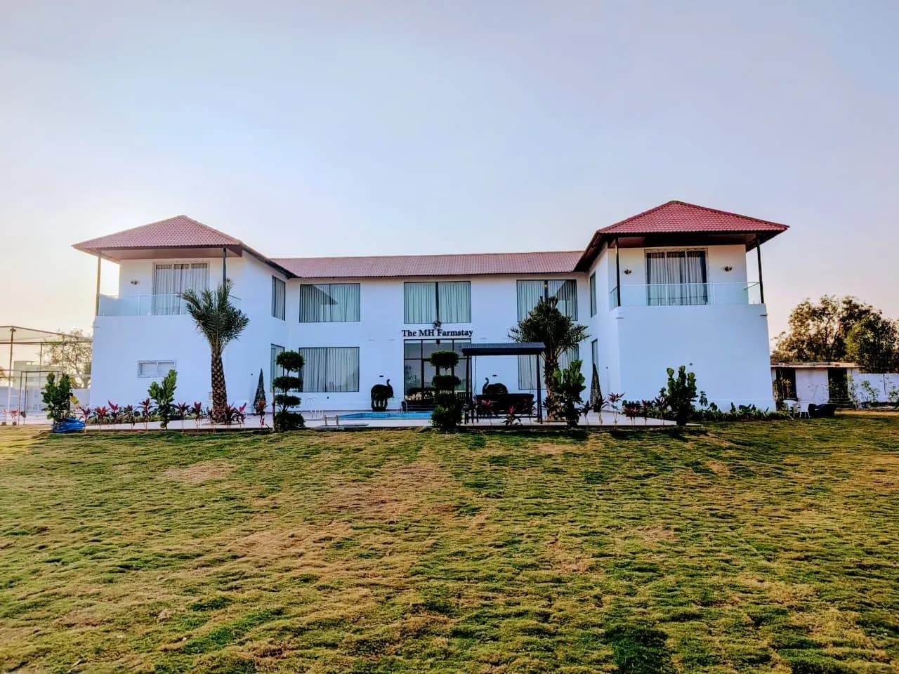 H S farmhouse, Moinabad