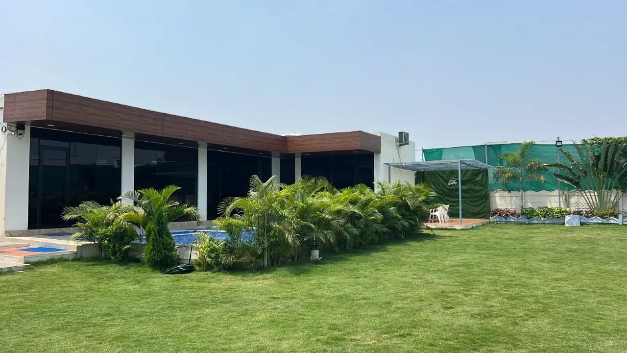 Brownie farm stay, Pedda Amberpet