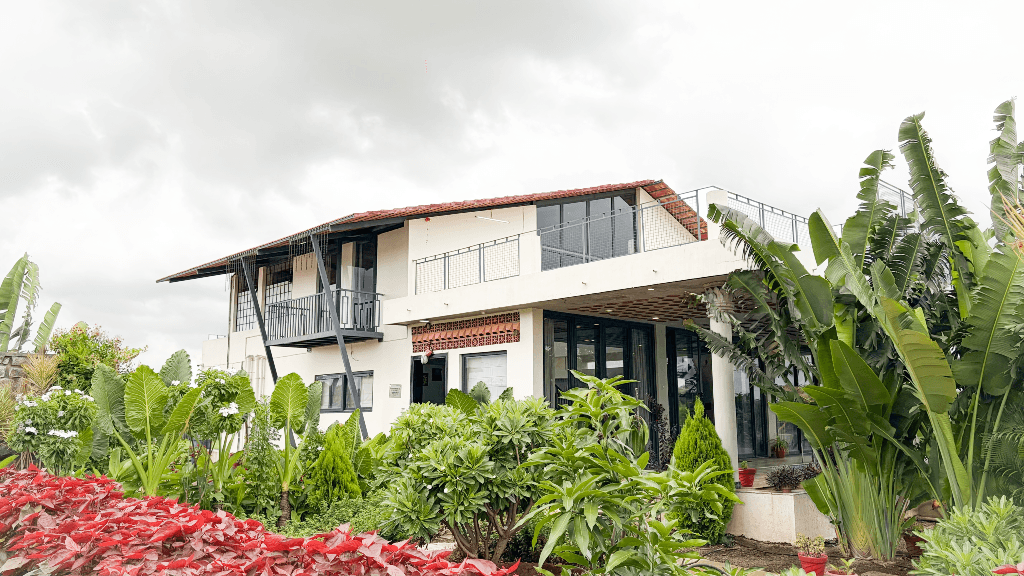 Hidden Leaf Farmhouse, Moinabad