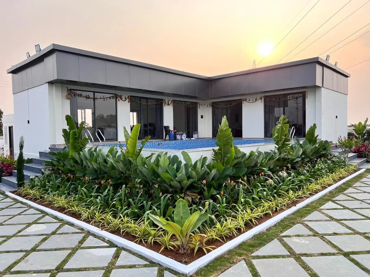 Pond Springs Retreat, Keesara